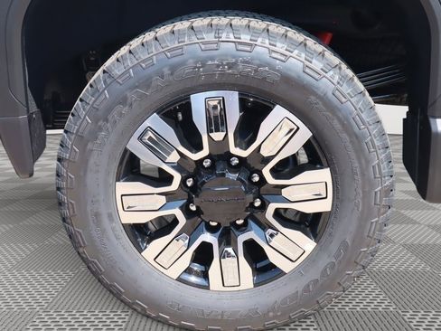 New 2026 GMC Sierra 2500 Denali w/ Denali Reserve Package image 18