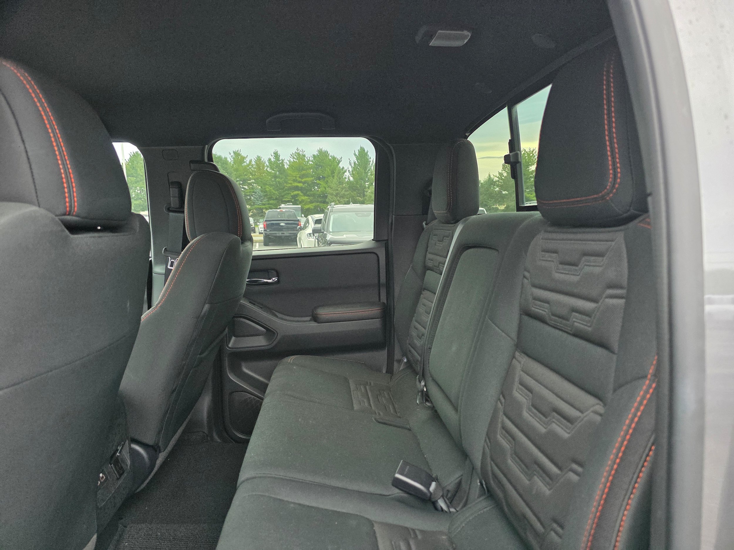 Used 2023 Nissan Frontier PRO-4X w/ Pro Convenience Package AWD/4WD image 11