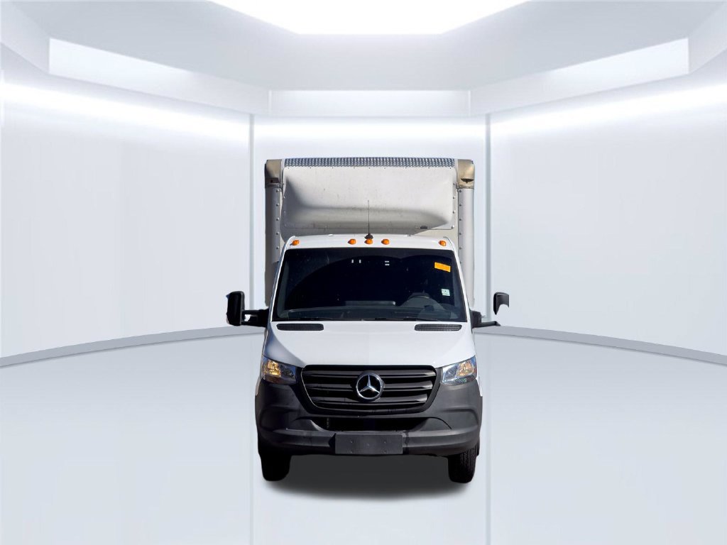 Used 2024 Mercedes-Benz Sprinter 4500 image 12