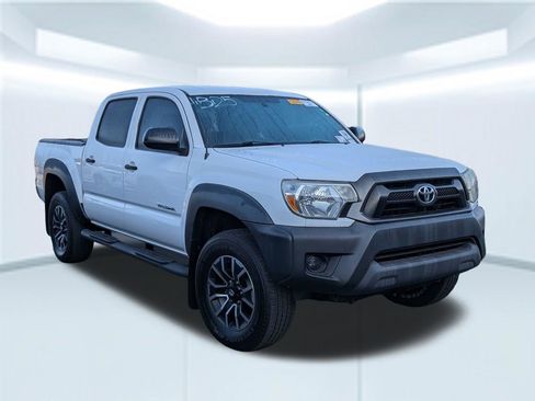 Used 2014 Toyota Tacoma PreRunner image 9