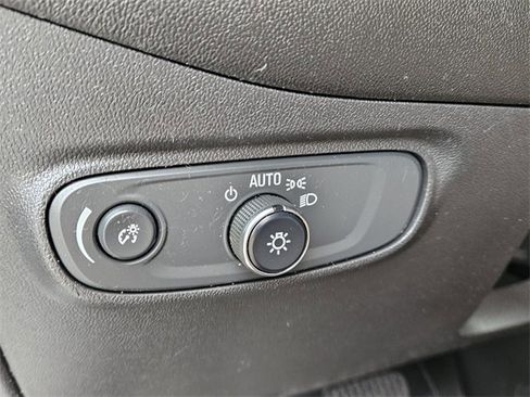 Used 2022 Chevrolet Equinox LT image 28