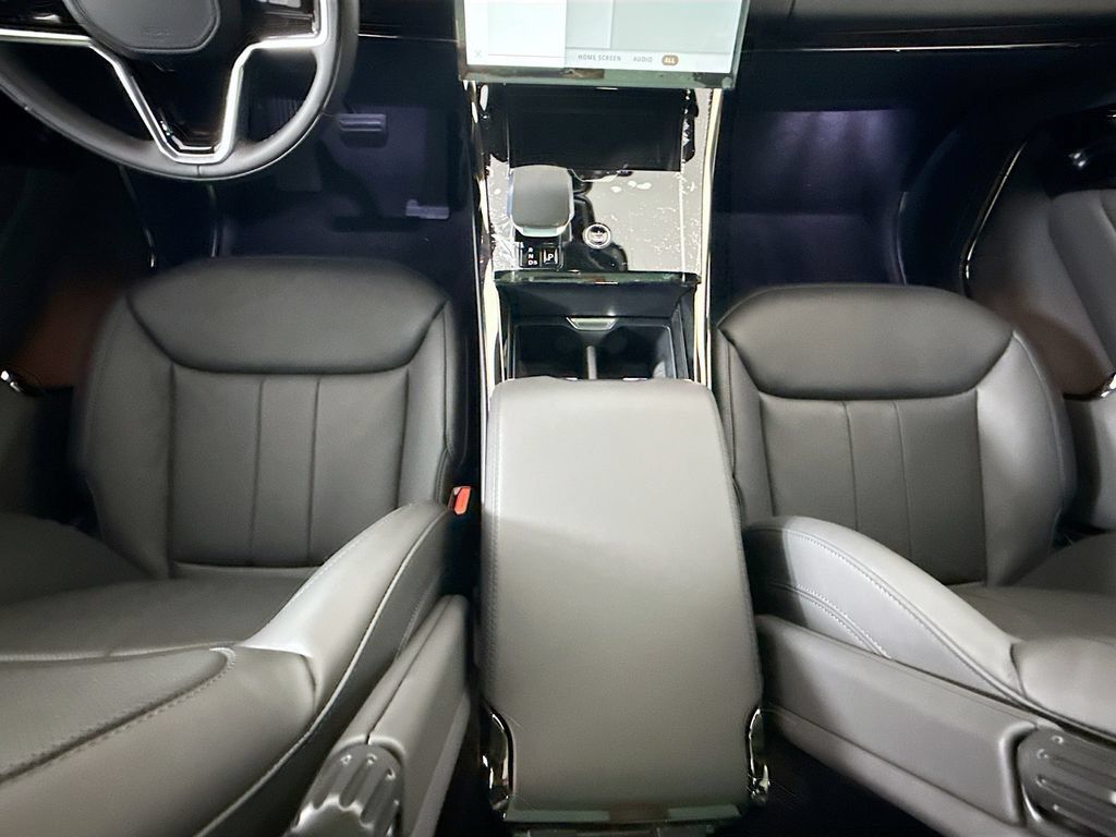 New 2026 Land Rover Range Rover Sport SE AWD/4WD image 16