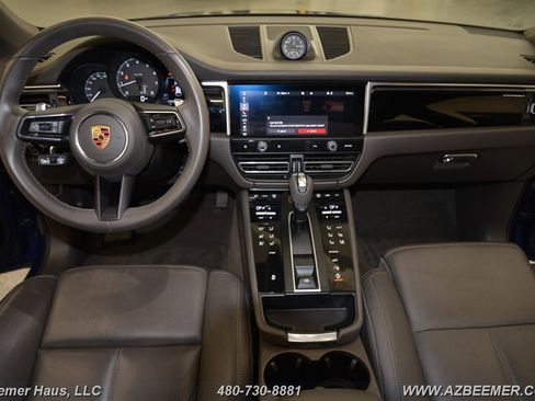 Used 2023 Porsche Macan image 16
