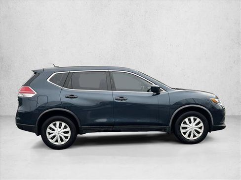 Used 2016 Nissan Rogue S image 4