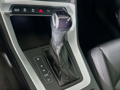 Used 2023 Audi Q3 2.0T Premium image 23