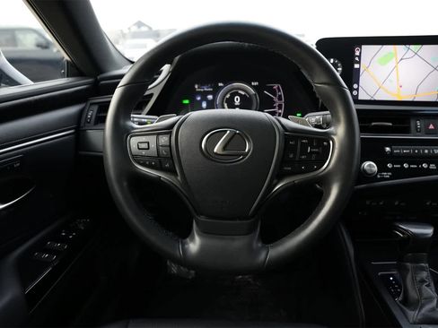 Used 2022 Lexus ES 300h w/ Premium Package image 9