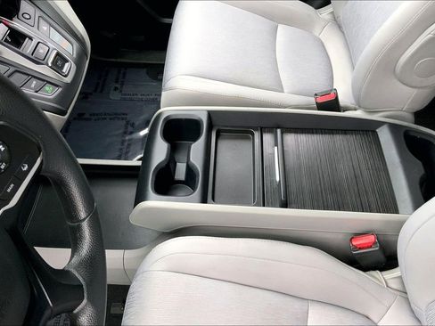 Used 2018 Honda Odyssey EX image 13