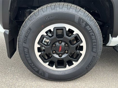 New 2026 Toyota 4Runner TRD Off-Road Premium image 12