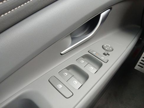 New 2026 Hyundai Elantra Sport FWD image 19