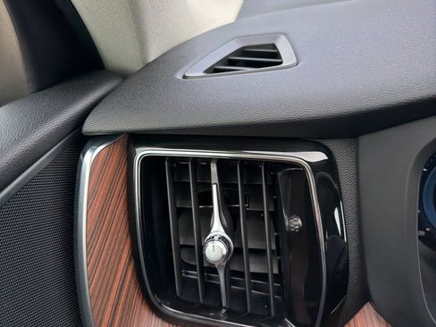 Used 2023 Volvo XC60 B5 Plus w/ Protection Package Premier image 49