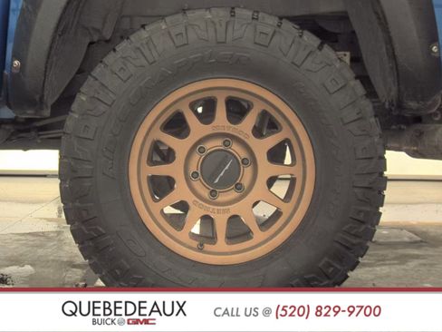 Used 2017 Toyota Tacoma TRD Off-Road image 12