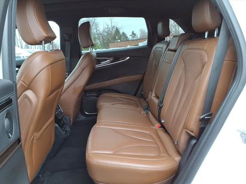 Used 2022 Lincoln Nautilus Reserve w/ Equipment Group 201A image 24