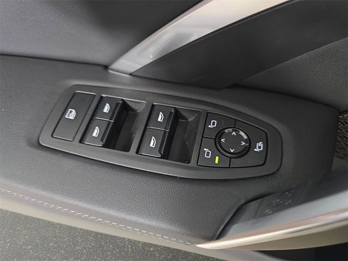 Used 2025 BMW X1 xDrive28i w/ Technology Package image 30