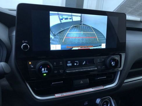 Certified 2025 Toyota Grand Highlander AWD image 29