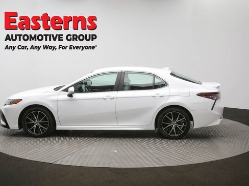 Used 2024 Toyota Camry SE image 60