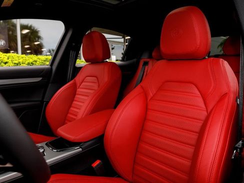 New 2025 Alfa Romeo Stelvio Sprint image 23