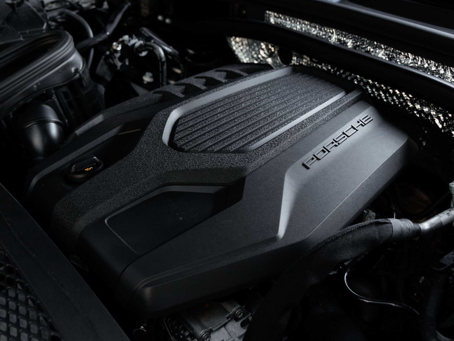 Certified 2026 Porsche Macan AWD/4WD image 40