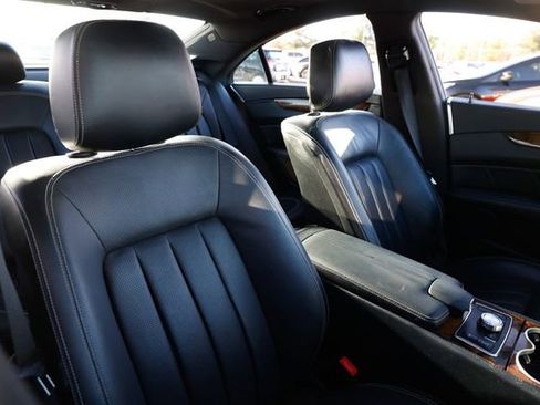 Used 2012 Mercedes-Benz CLS 550 4MATIC w/ Premium I Pkg image 21