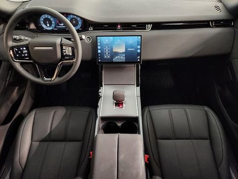 Used 2026 Land Rover Range Rover Evoque S image 4