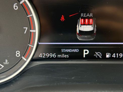 Used 2025 Nissan Rogue SV FWD image 42