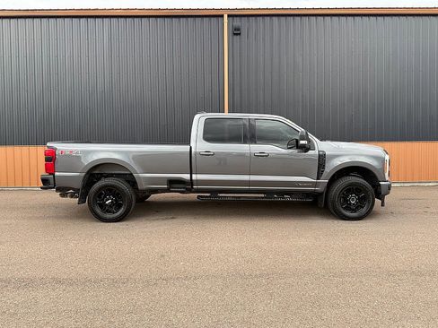 Used 2023 Ford F350 XLT w/ XLT Premium Package AWD/4WD image 3