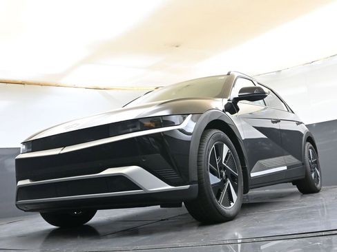 New 2025 Hyundai Ioniq 5 SEL image 36