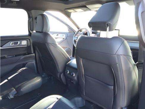 Used 2025 Ford Explorer ST w/ Sun And Sound Package AWD/4WD image 39