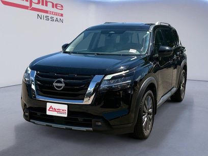 Used 2024 Nissan Pathfinder SL w/ SL Premium Package