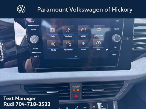 Used 2026 Volkswagen Jetta SE FWD image 20