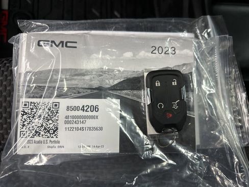 Used 2023 GMC Acadia AT4 w/ Trailering Package AWD/4WD image 46