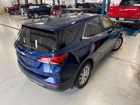 Used 2022 Chevrolet Equinox LT w/ LPO, Floor Liner Package FWD image 12