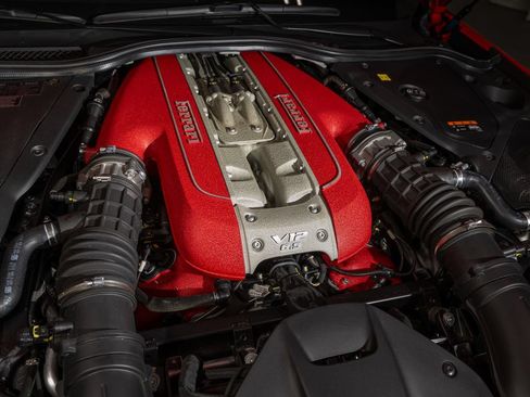 Certified 2022 Ferrari 812 GTS RWD image 39