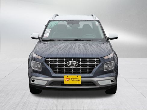 Used 2023 Hyundai Venue Limited w/ Cargo Package image 2