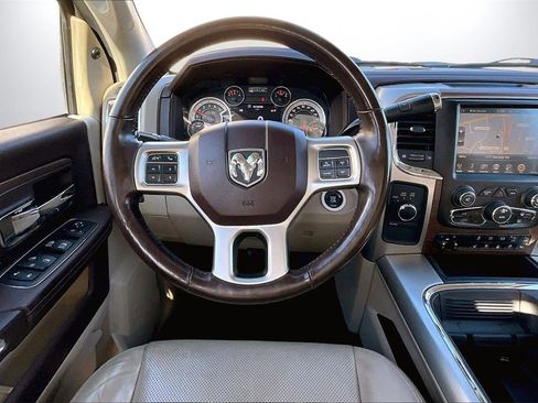 Used 2016 RAM 2500 Laramie w/ Convenience Group image 10