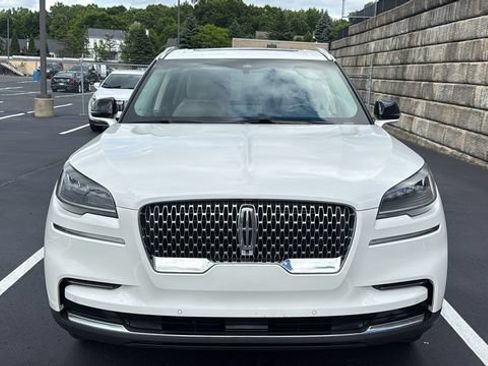 Used 2023 Lincoln Aviator Reserve w/ Elements Package Plus AWD/4WD image 8