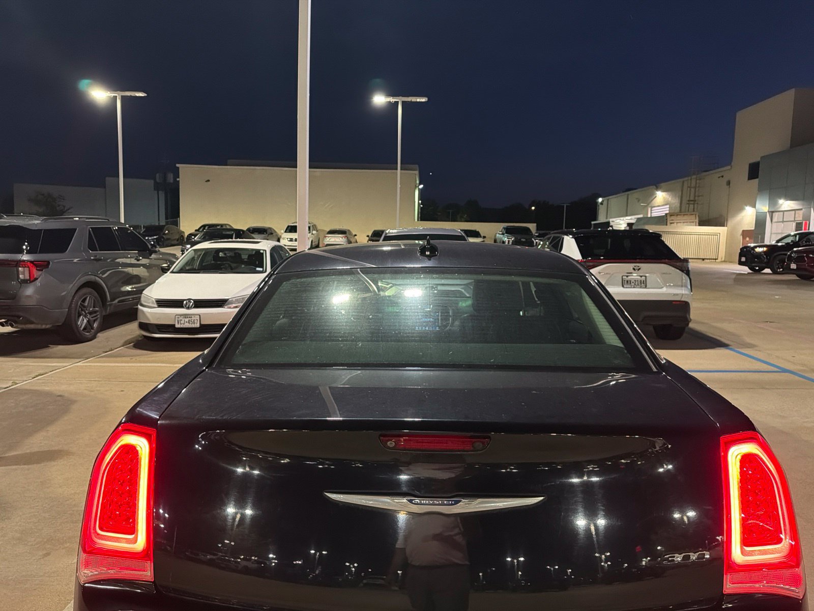 Used 2018 Chrysler 300 Touring L RWD image 13