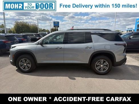 Used 2025 Chevrolet Traverse LT image 7