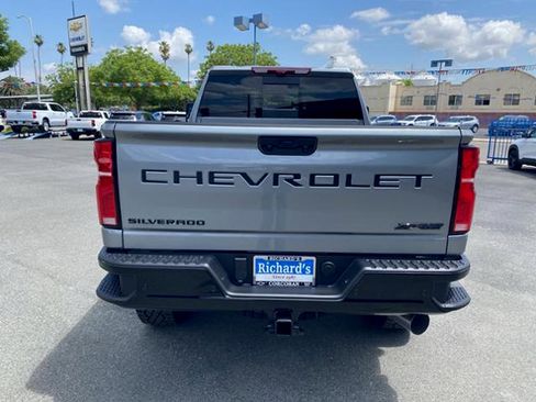 New 2026 Chevrolet Silverado 2500 ZR2 w/ LPO, Dark Essentials Package AWD/4WD image 14