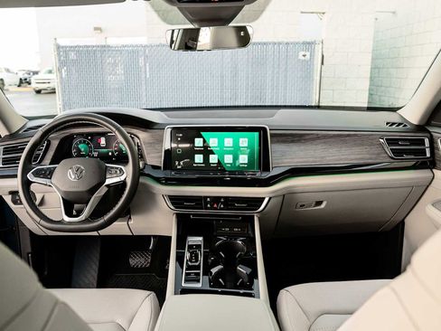 New 2026 Volkswagen Atlas SEL image 40