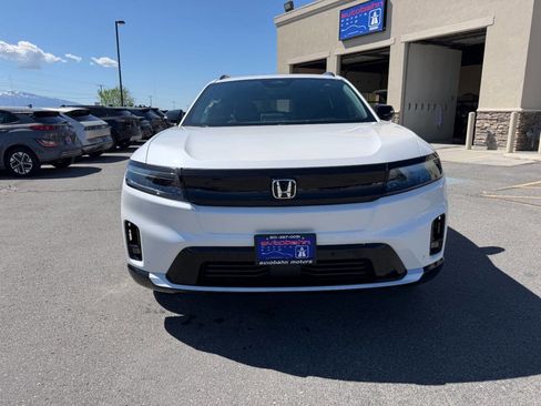 Used 2025 Honda Prologue Touring image 2