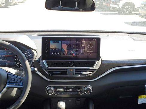 New 2025 Nissan Altima 2.5 SR w/ SR Premium Package image 25