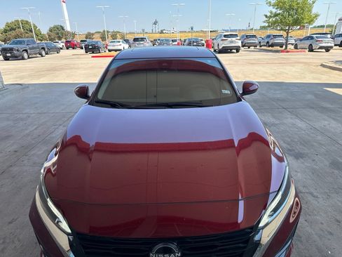 Used 2024 Nissan Altima 2.5 SV w/ SV Premium Package FWD image 26