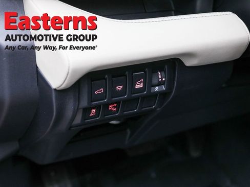 Used 2021 Subaru Ascent Limited image 22