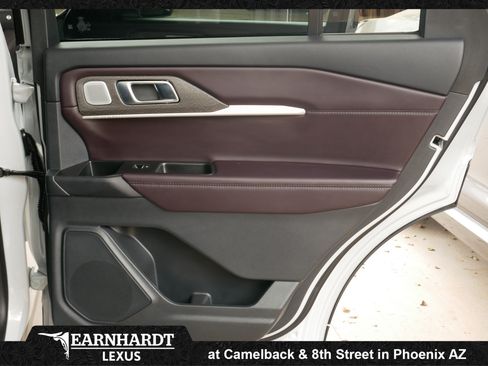 Used 2026 Ford Explorer Platinum RWD image 18