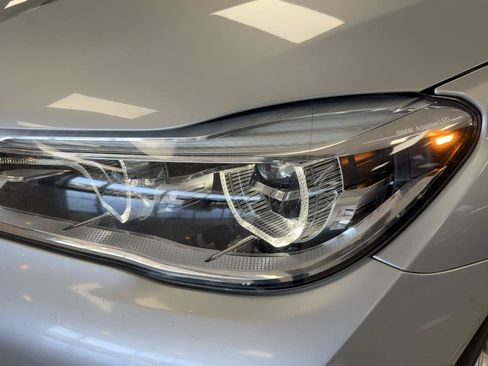 Used 2018 BMW 750i RWD image 49