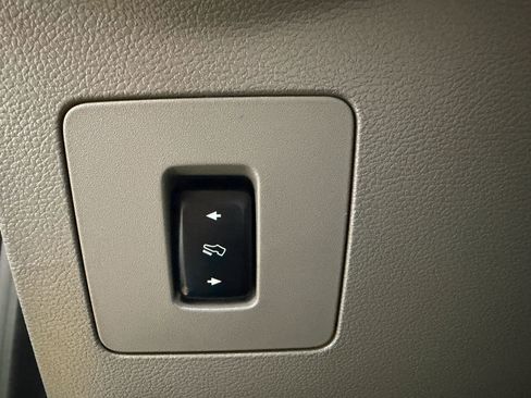 Used 2017 Ford F150 XLT w/ Equipment Group 302A Luxury image 34