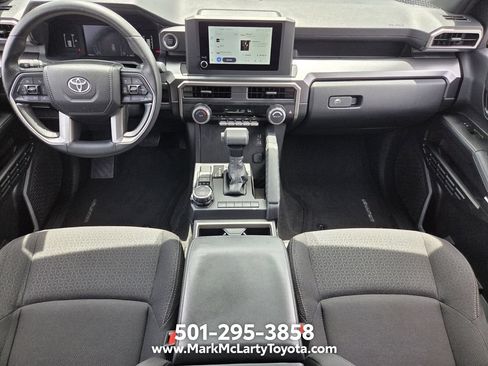 Used 2025 Toyota 4Runner SR5 AWD/4WD image 12