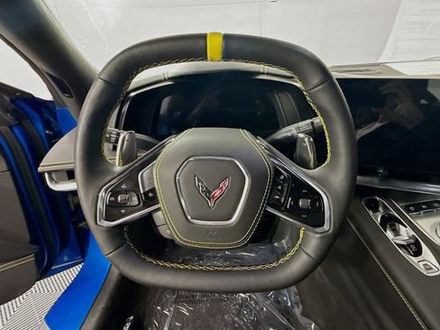 Used 2024 Chevrolet Corvette Stingray Premium Cpe w/ Z51 Performance Package image 13