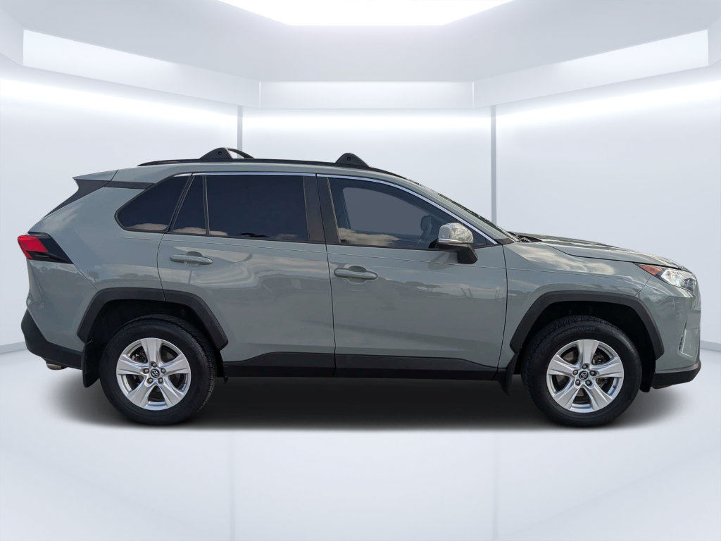 Used 2019 Toyota RAV4 XLE w/ All Weather Liner Package AWD/4WD image 2