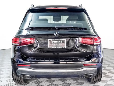 Certified 2023 Mercedes-Benz GLB 250 image 10